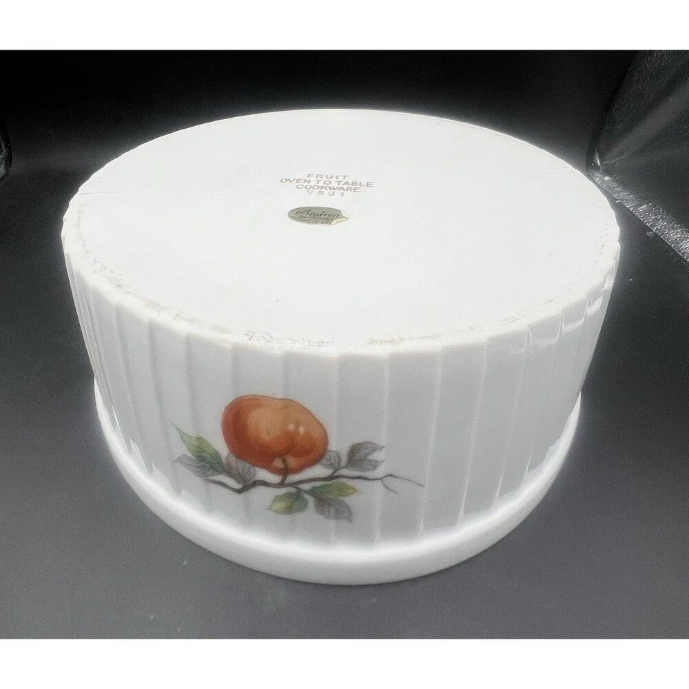 Andrea by Sadek Fruit 7531 9” Round Baker Casserole Dish Oven To Table Japan